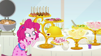 Pinkie Pie "Butter Biscuit Bundt Cake!" EGSB