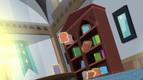 Sunburst shelves books with great speed S6E1