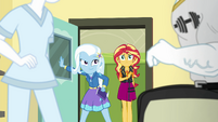 Sunset and Trixie enter the nurse's office EGFF