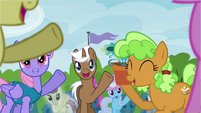 Crowd of ponies excited S4E22