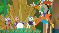 Discord coming out of the saxophone S6E17