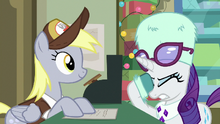 Rarity face-hoofs MLPBGE.png