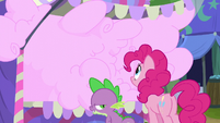 Spike annoyed as cotton candy grows in size S6E7