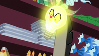 Discord's head turns into a light bulb S7E12