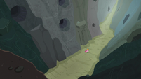 Pinkie Pie goes deeper into the gorge S7E4