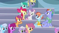Scootaloo introduces Bow and Windy to her friends S7E7