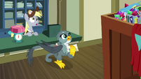 Derpy and Gabby look at giant box S9E19