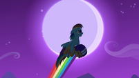 Rainbow Dash saves Scootaloo S3E6