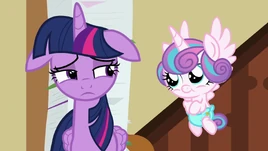 S07E03 Zawiedziona Twilight patrzy na Flurry Heart