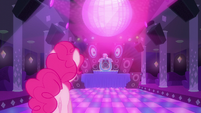 Pinkie Pie enters DJ Pon-3's empty club S6E9