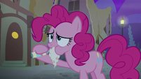Pinkie spraying whipped cream in her mouth S8E3