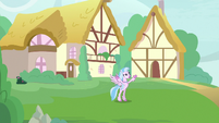 Silverstream -I don't have my uniform!- S9E3