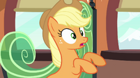 Applejack hears a dog bark S03E11