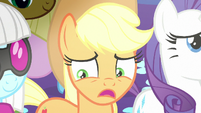 Applejack indecisive in the spotlight S7E9