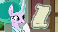 Mistmane delighted by what she's reading S7E16