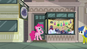 Pinkie Pie "must be stuck" S6E3