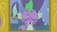 Spike "I'm not leaving the castle until" S8E11