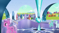 Crystal Ponies in the palace square S4E25