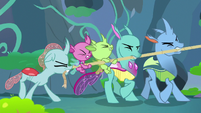 Ocellus and changelings pulling a rope S8E16