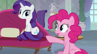 Pinkie Pie pointing at Rarity S8E9
