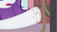 Rarity's hoof cracked and dry S4E13