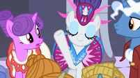 Rarity placing bid S2E9