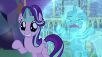 Starlight Glimmer in awe of Thorax's wings S6E25