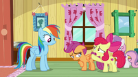 Apple Bloom "makin' her move super far away" S9E12