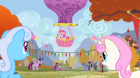 Pinkie Pie is the official eye in the sky announcer S1E13
