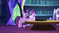 Twilight Sparkle tries to cheer up Starlight S7E24