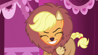 Lion Applejack excited S5E21