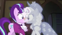 The Spirit of Hearth's Warming Past "some powerful forces noticin'" S06E08