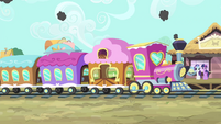 Train arrives S4E13