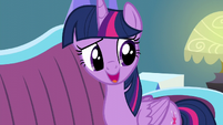 Twilight thanks Spike for taking care of the dishes S5E12