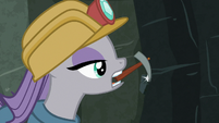 Maud mining rocks in the Ghastly Gorge S7E4