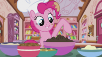 Pinkie pointing at nutty meringue S5E8