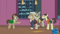 Dr. Hooves pointing at Letrotski and his friends S5E9