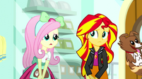 Fluttershy feels sorry for Sunset Shimmer SS7