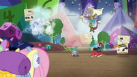 Ponies watch Discord, Spike, and Big Mac play S6E17