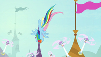 Rainbow and Fluttershy diving downward S9E4