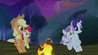 Sweetie Belle, Apple Bloom, Rarity and Applejack listening to Scootaloo's story S3E6