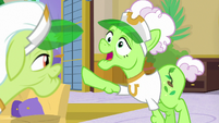 Applesauce "the day is young, and I am not!" S8E5