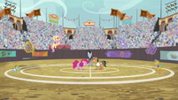 Quibble and Pinkie start the next match set S9E6
