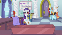 Rarity and Sassy looking at empty inbox S5E14