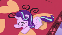 Starlight Glimmer falls to the dream floor S7E10