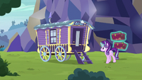 Starlight approaching Trixie's wagon S8E19