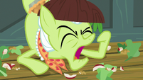 Granny Smith --t'weren't possible to see nothin'!-- S6E23