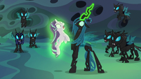 Queen Chrysalis pulls Starlight Glimmer up close S6E26