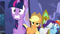 Twilight shocked by trumpet sounds S5E11