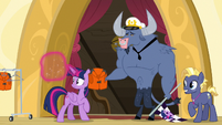 Iron Will takes Twilight Sparkle's life jacket S7E22